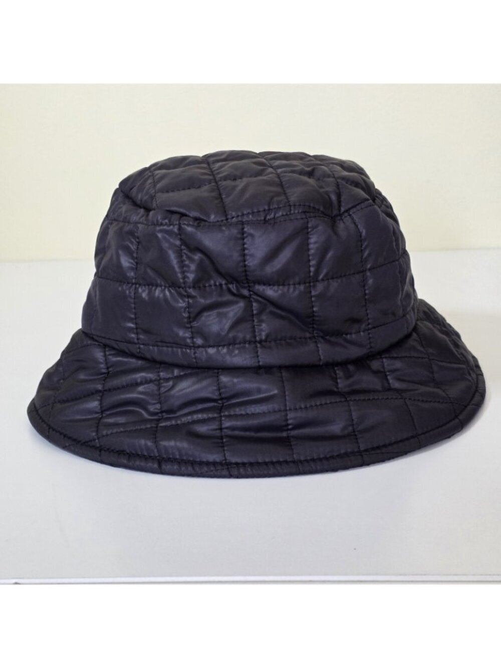 Vero Moda Puffer Quilted Bucket Hat M/ L Black Packable Edgy Eco Friendly Grunge - Picture 2 of 13